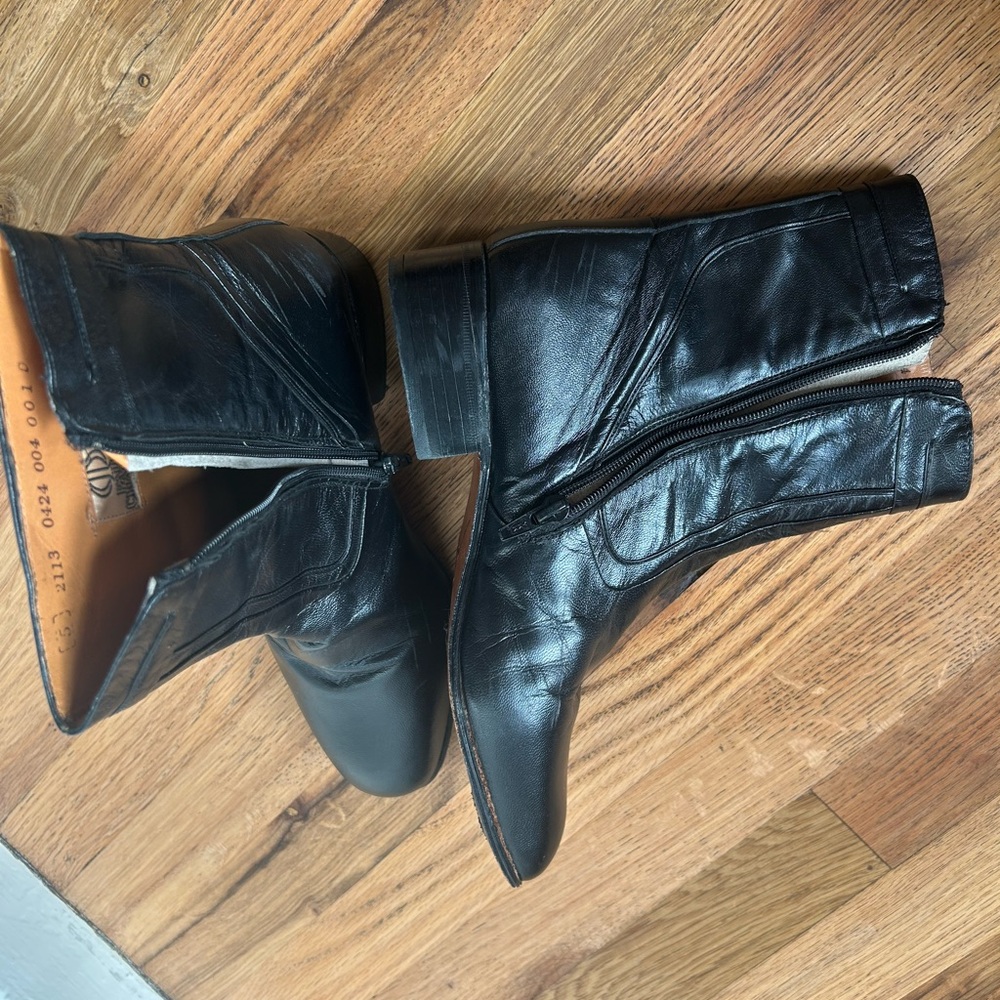 Vintage Paul Chardo Black Leather Ankle Boots with Zipper Closure - Picture 6 of 8